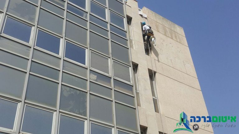 איטום קירות חיצוניים בסנפלינג